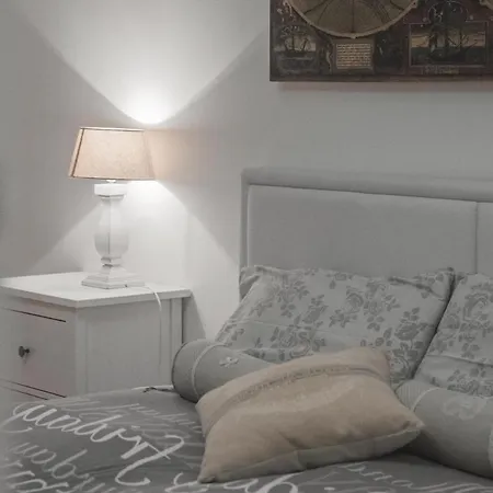 Piazza Oberdan-carducci Elegant Apartmán