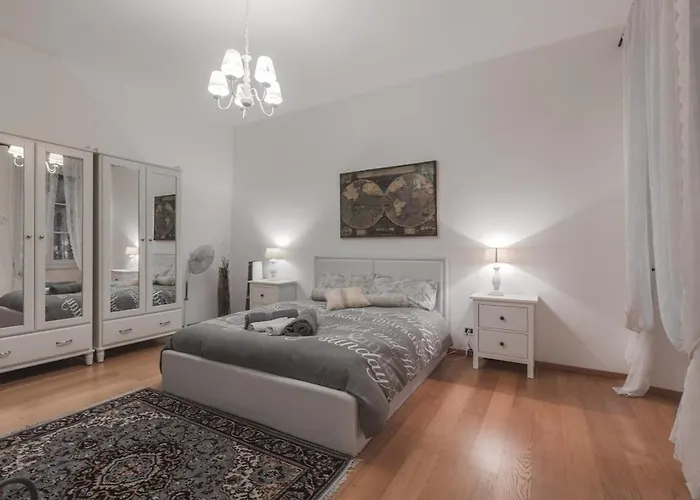 Piazza Oberdan-carducci Elegant